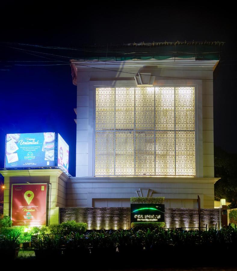 Goldfinch Hotel Mumbai Exterior photo